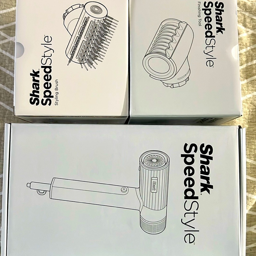 COPY - Brand new!! Just arrived 2 days ago. I can send the shipping and arrival…